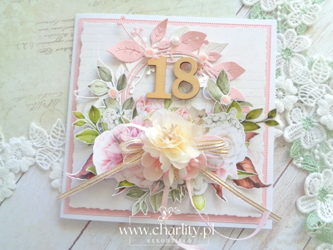 Kartka urodzinowa na osiemnastkę wykonana metodą scrapbookingu