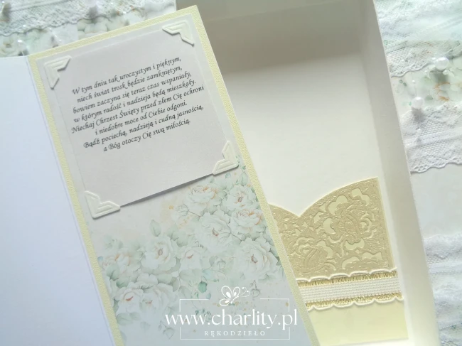 Personalizowana ręcznie robiona kartka na chrzest dla dziewczynki